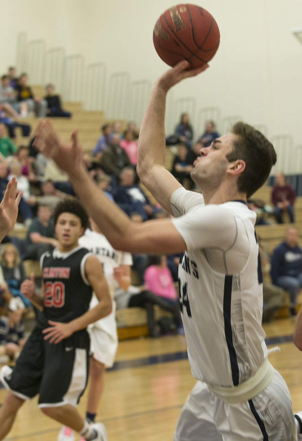 020216-qct-spt-clinton-pv-hoops-014